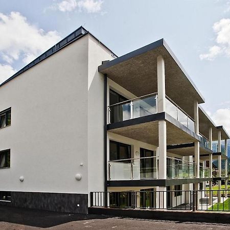 Apartment In Neukirchen With A Carport นอยเคียร์เชน อัม โกรสเวเนดิเกอร์ ภายนอก รูปภาพ