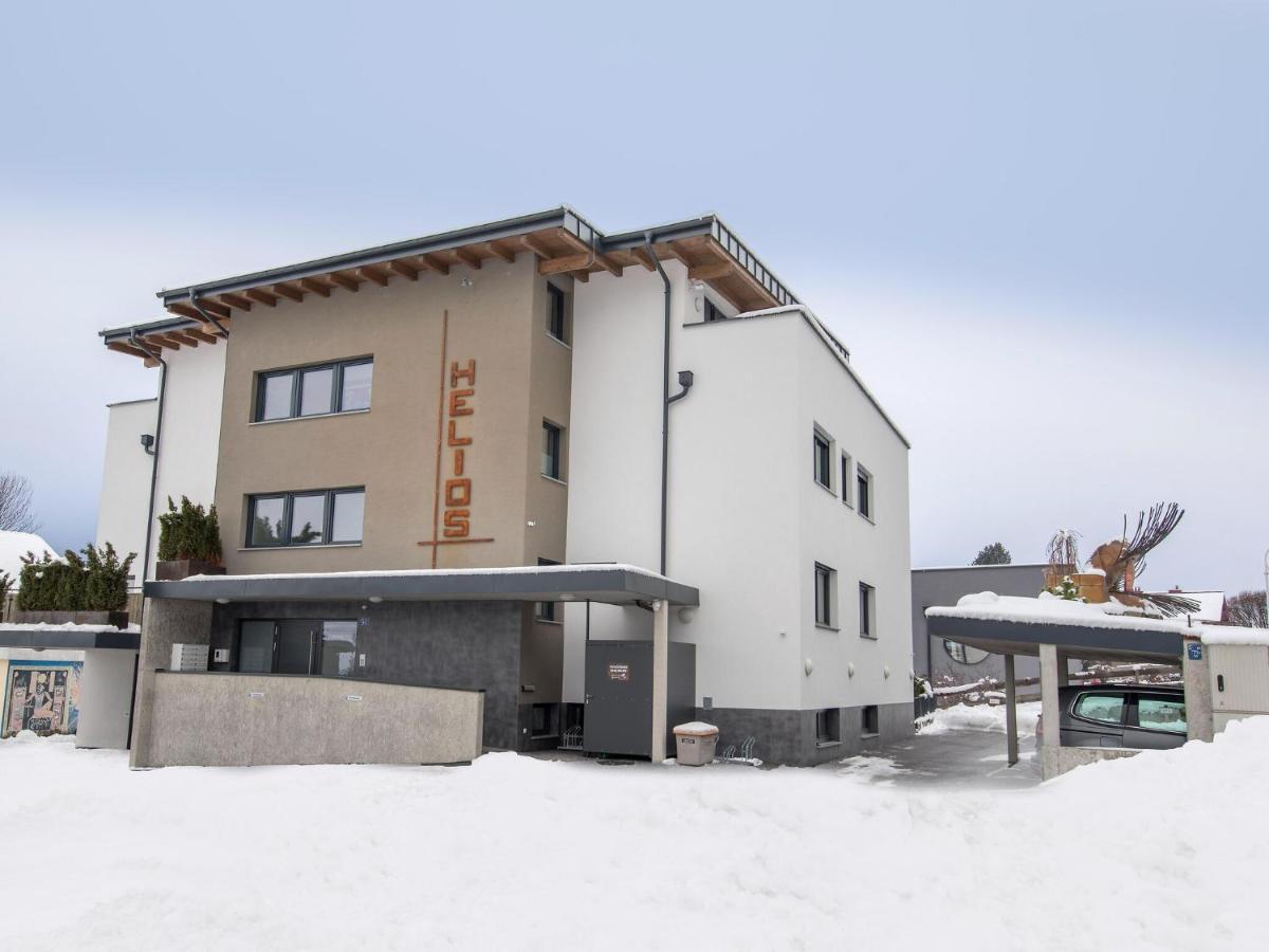 Apartment In Neukirchen With A Carport นอยเคียร์เชน อัม โกรสเวเนดิเกอร์ ภายนอก รูปภาพ